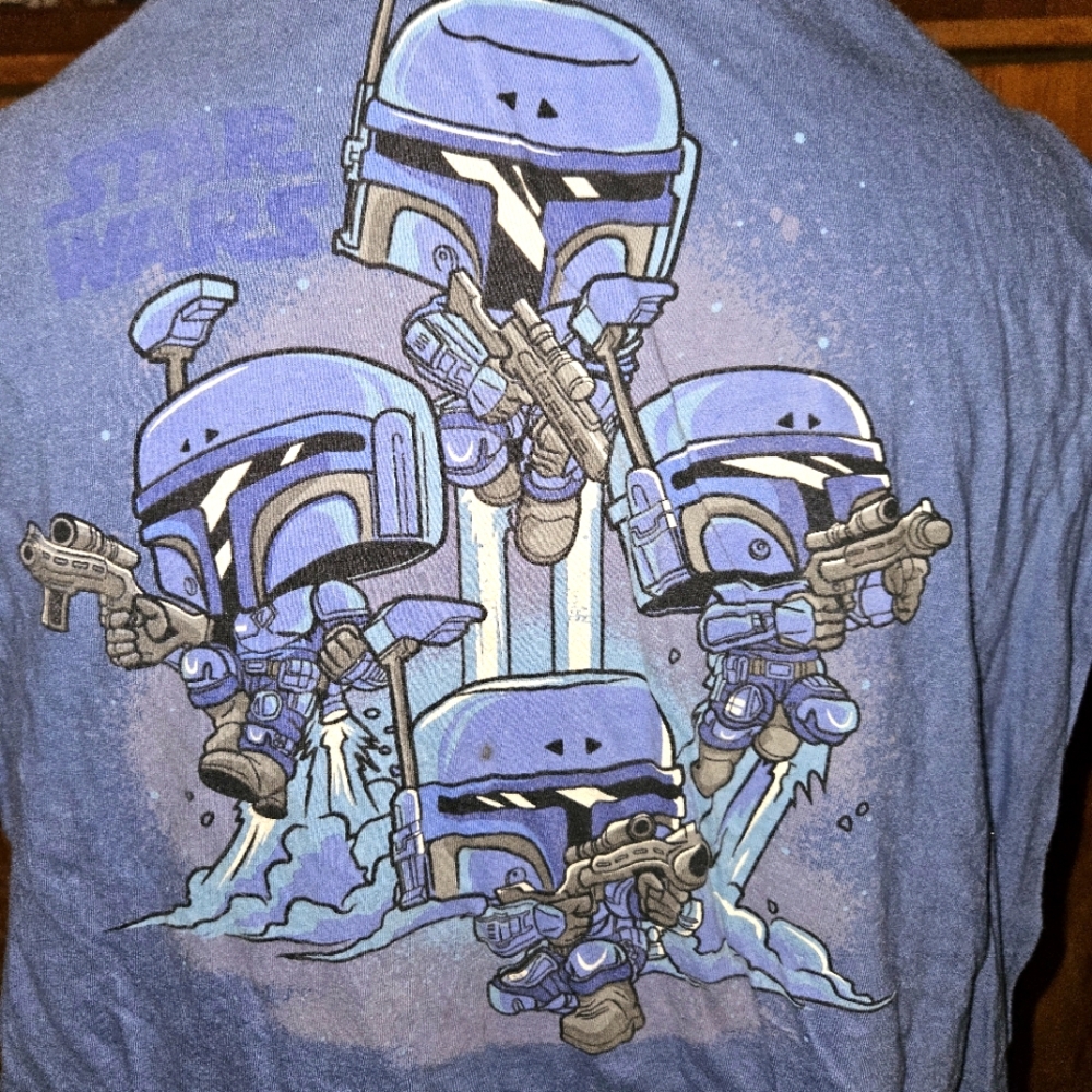 Funko Pop Mandolorian tee